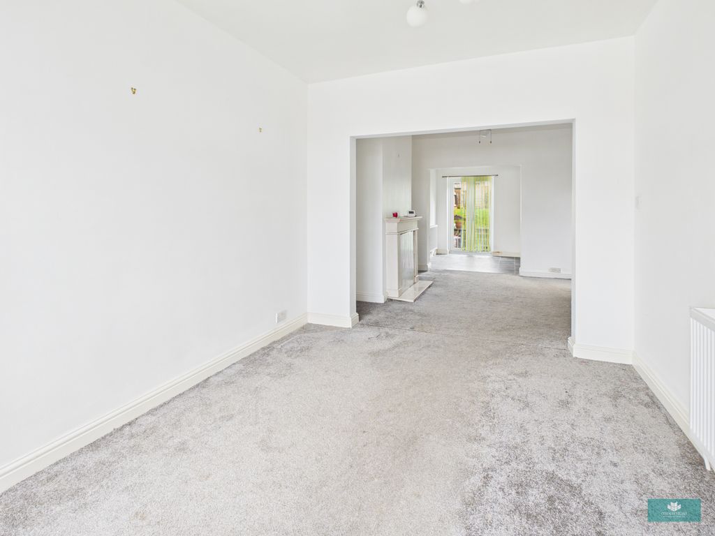 Property photo 3 of 16 Photo 7