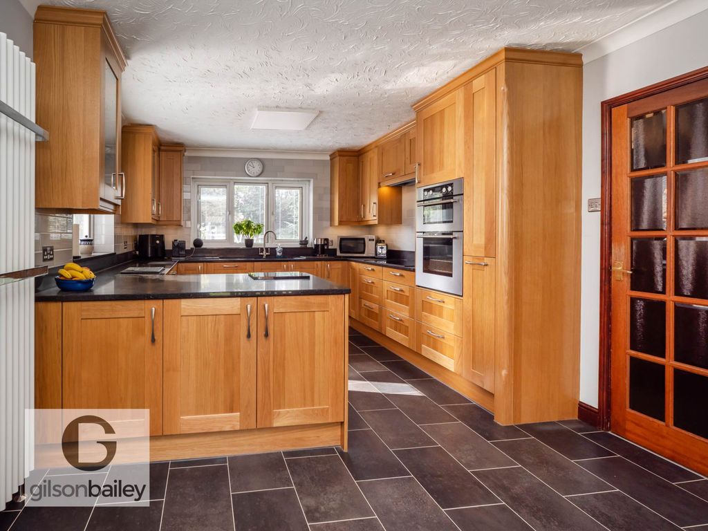 Property photo 3 of 45