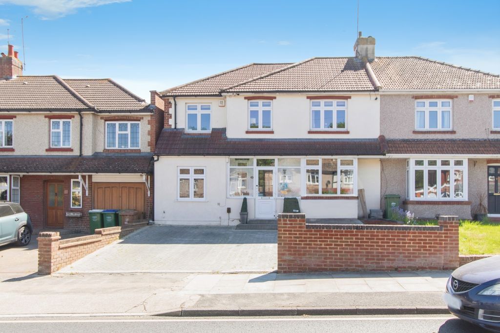 Property photo 1 of 20 Front