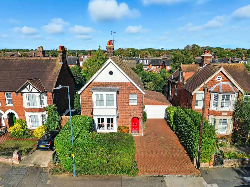 Property photo 1 of 22 91Highstreeta