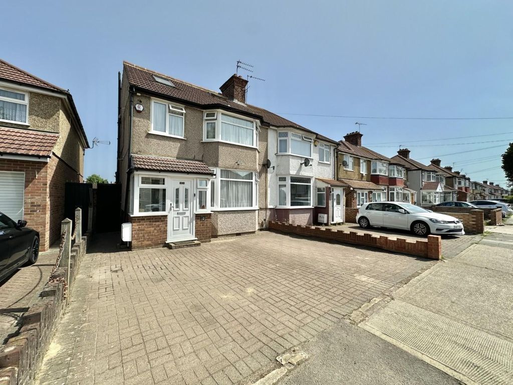 Property photo 1 of 23 0Fc3Ecfb-Fde2-4412-B497-9971F6Be25B5.Jpg