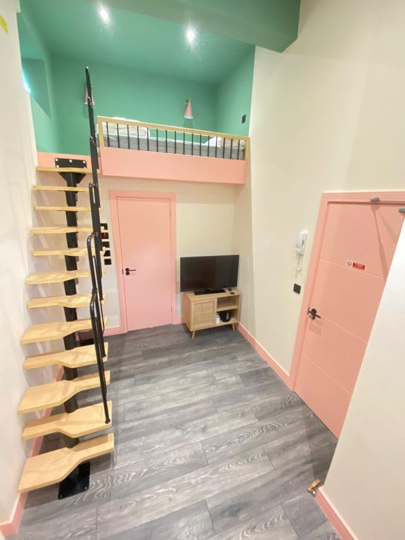 Property photo 1 of 8 Studio Flat At Islington - Short Letting