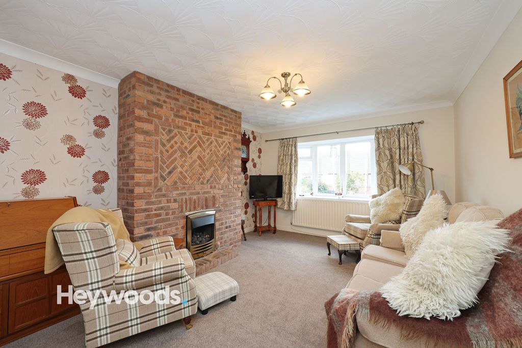 Property photo 2 of 21