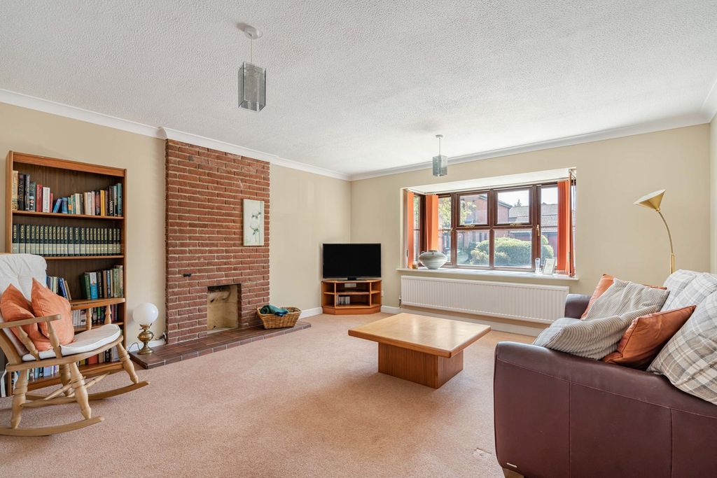 Property photo 3 of 20 Sitting Room