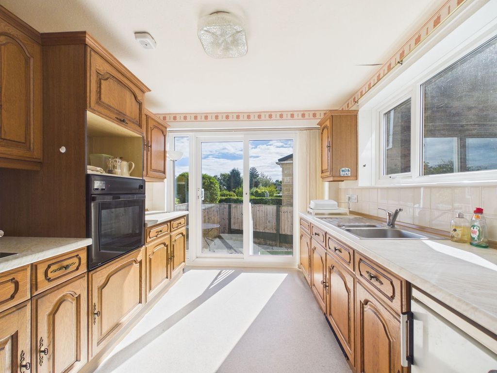 Property photo 3 of 16 Kitchen