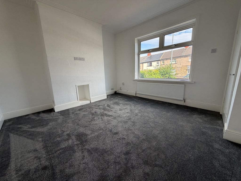 Property photo 2 of 19 Image