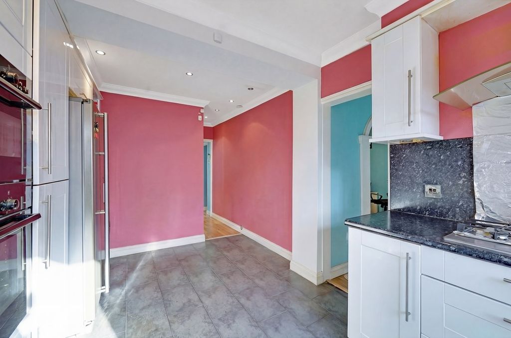 Property photo 2 of 15 Gallery