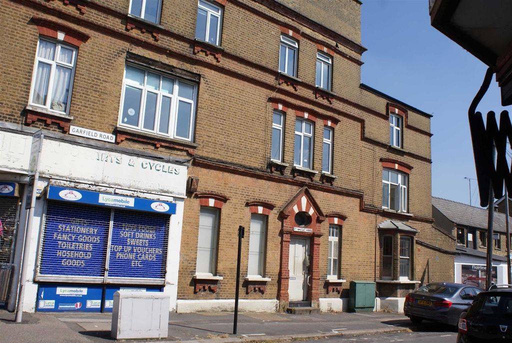 Property photo 2 of 3