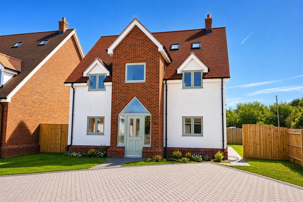 Property photo 1 of 7 External Front