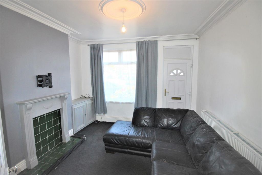 Property photo 3 of 12 3 - .Jpg