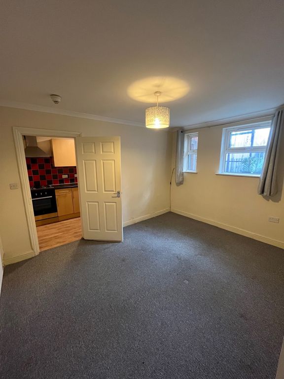 Property photo 3 of 8