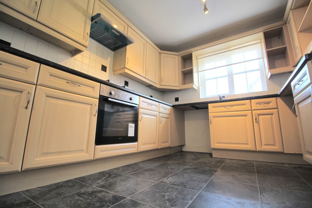 Property photo 3 of 18 Kitchen/Breakfast Ro