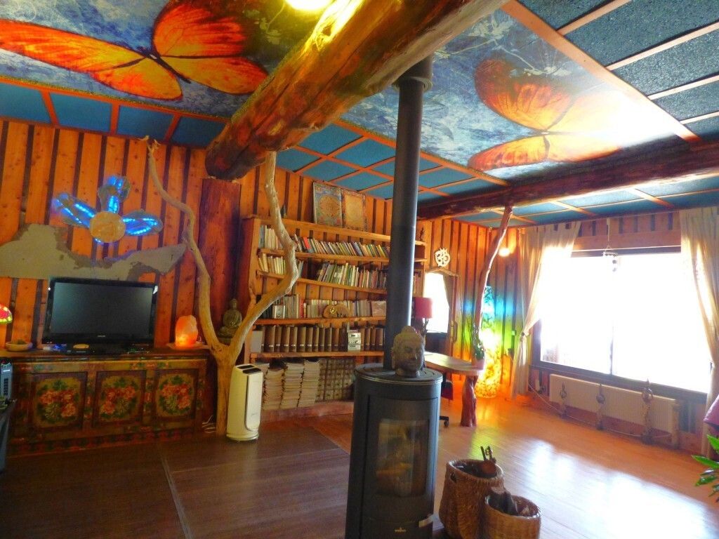Property photo 2 of 10 Lounge