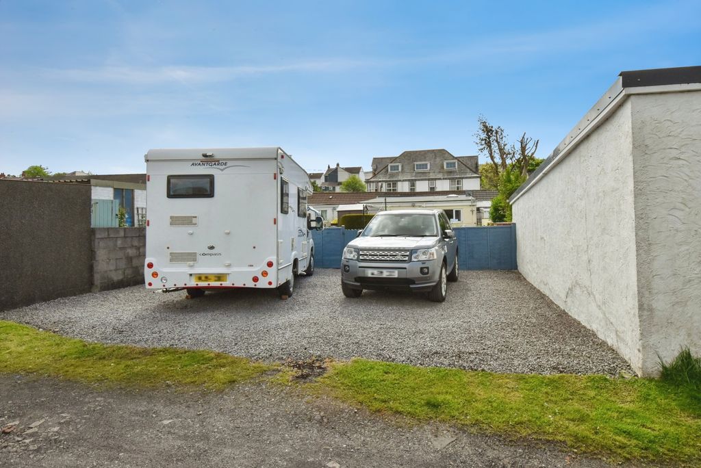 Property photo 3 of 16 Pbox-Img.Jpg