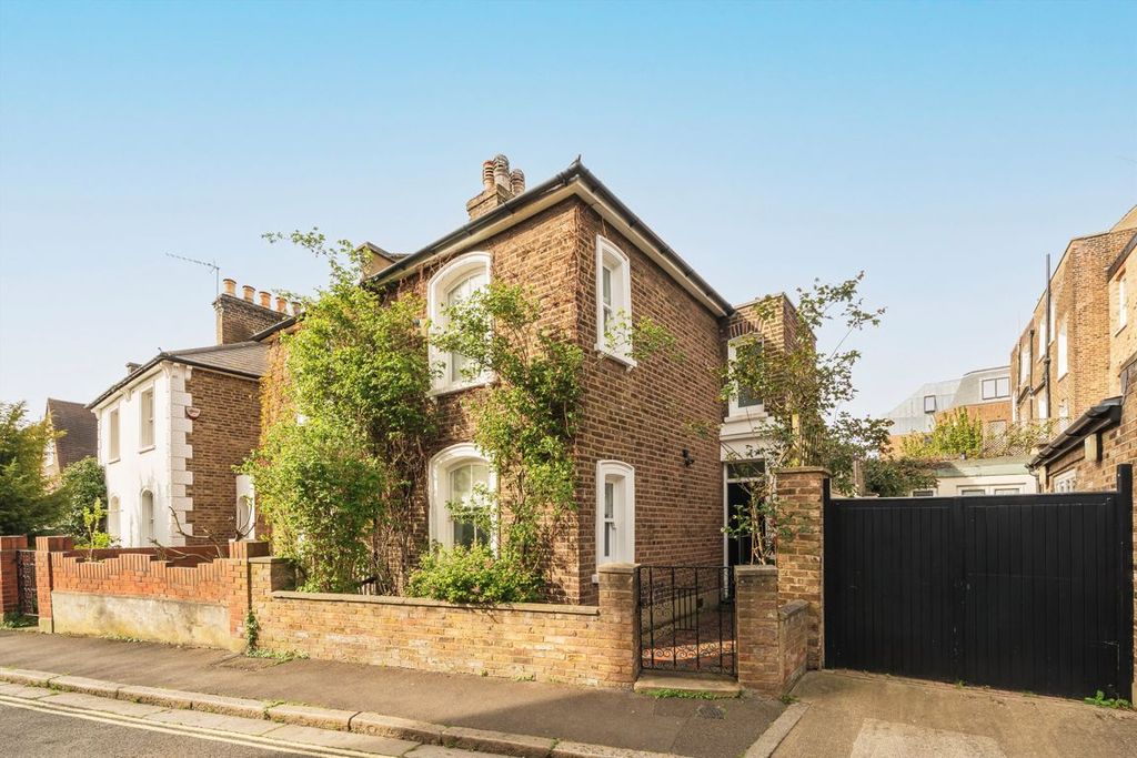 Property photo 1 of 7