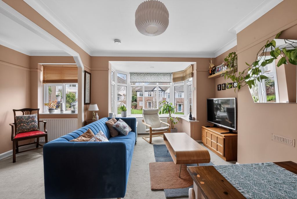 Property photo 3 of 20