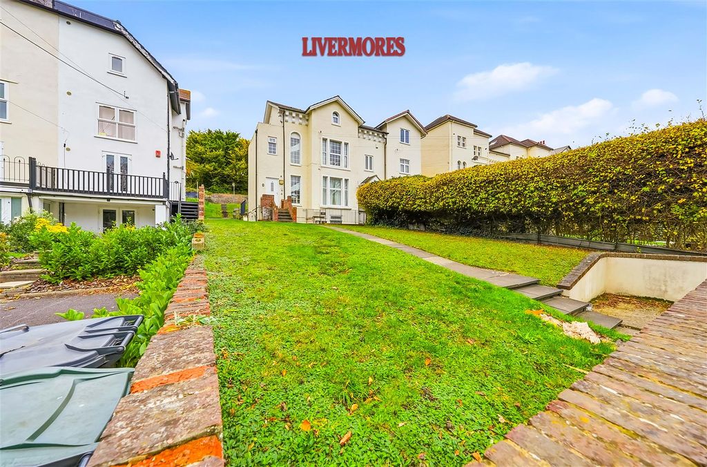 Property photo 1 of 20 Photos-29Dp.Jpg