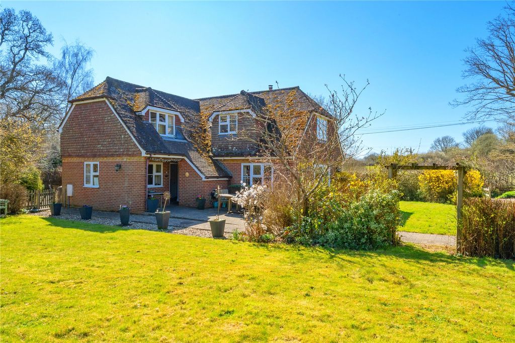 Property photo 1 of 42 Picture No. 12