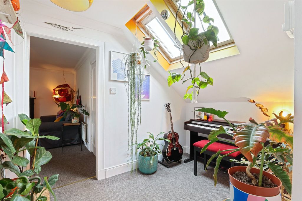 Additional image 8 of 2 bed flat for saleFlat 3, Tay Street, Perth PH1