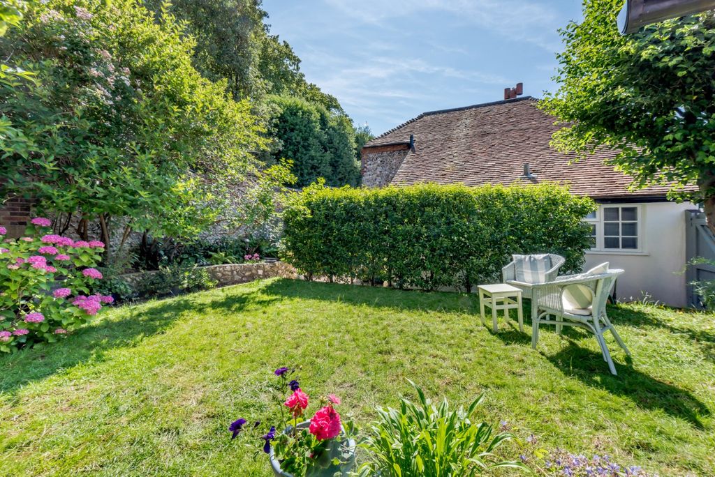Property photo 2 of 13 Picture No. 16