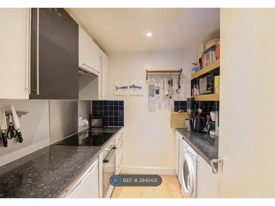 Property photo 3 of 14 Kitchen