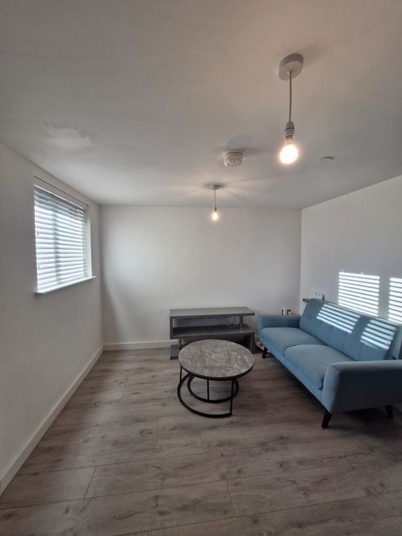 Property photo 3 of 11 Living Room