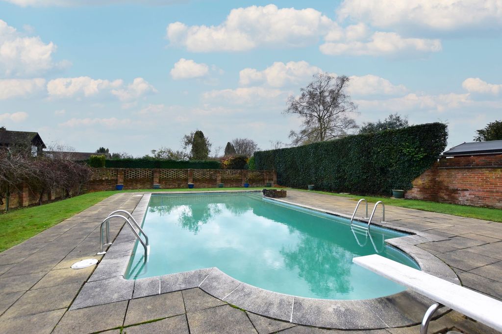 Property photo 3 of 39