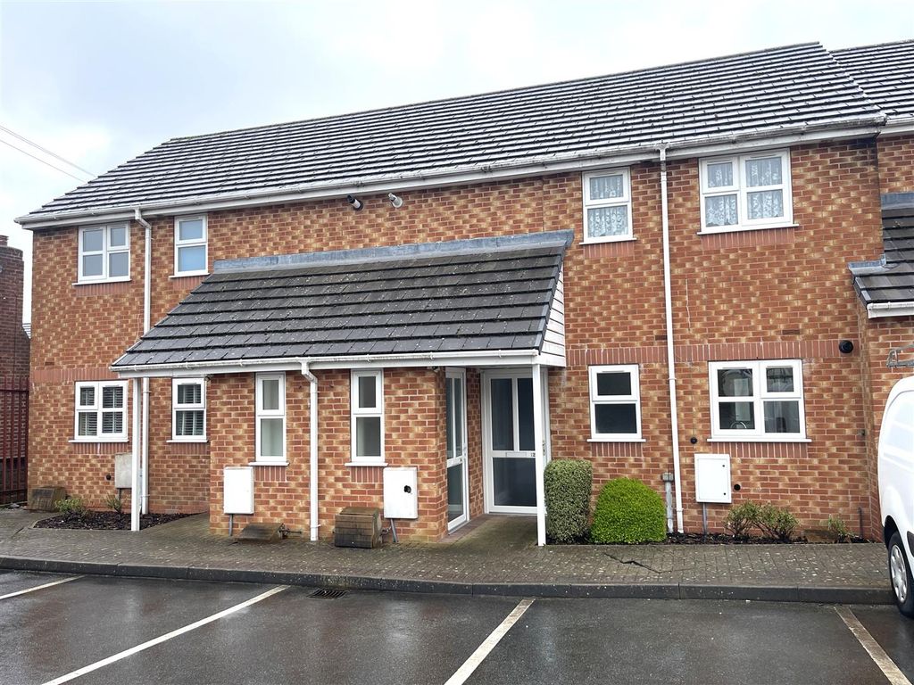 Property photo 1 of 10 12A Front.Jpg