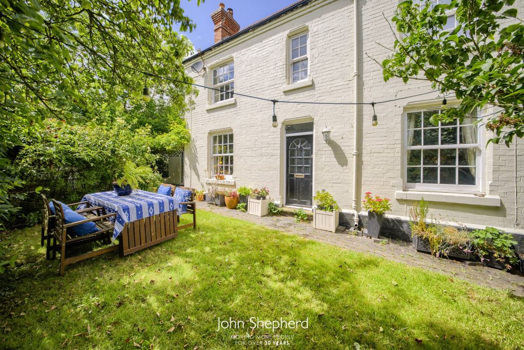 Property photo 1 of 29 Picture No. 33