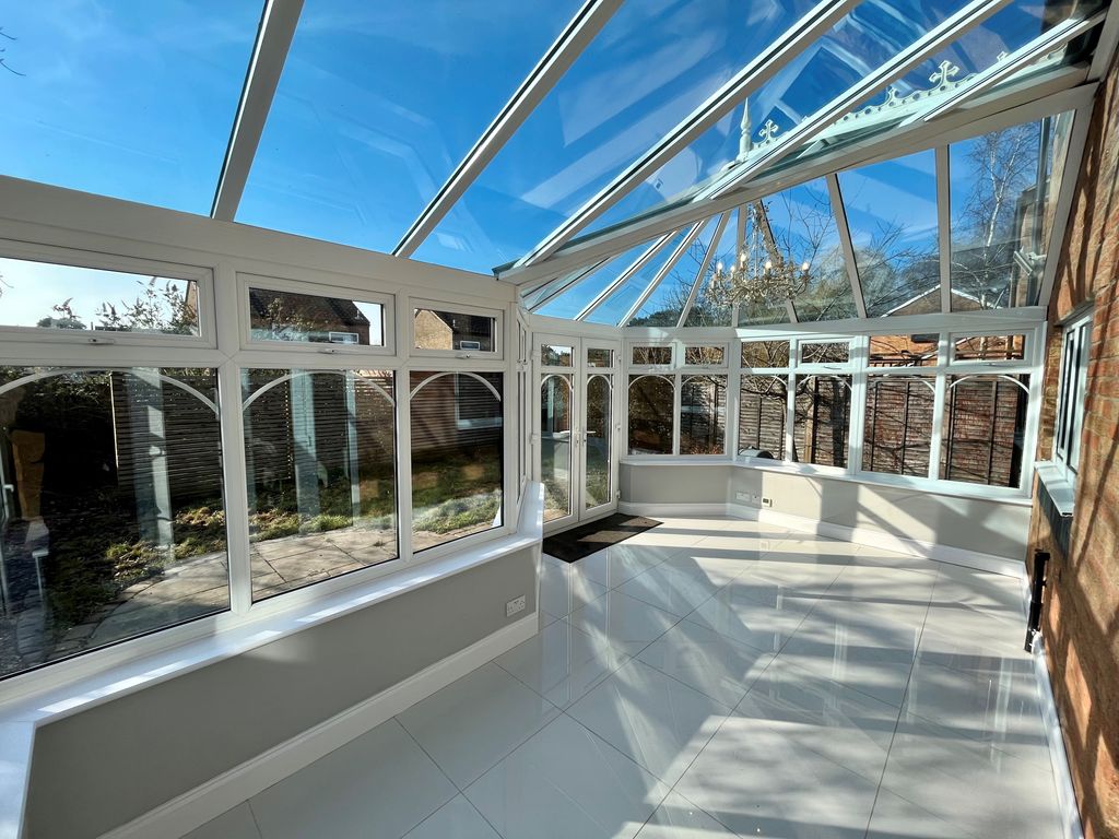 Property photo 2 of 16 Conservatory