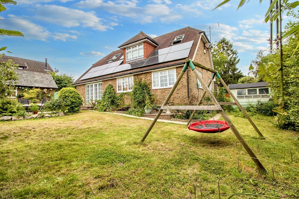 Property photo 2 of 24