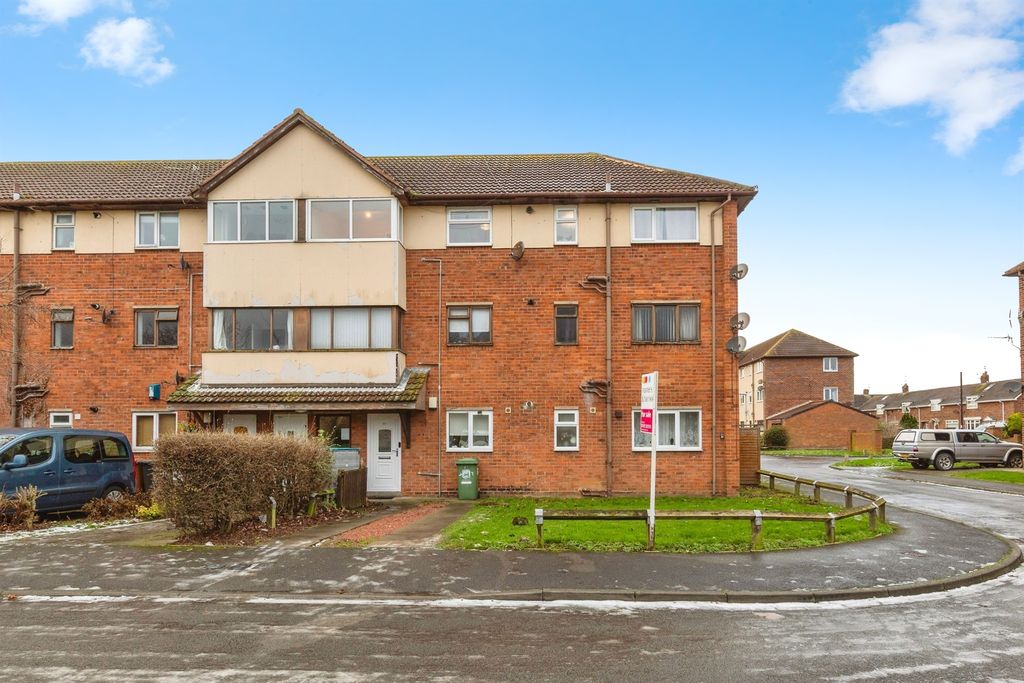 Property photo 1 of 12