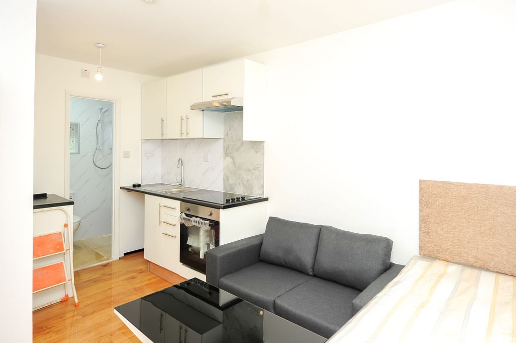 Property photo 2 of 3