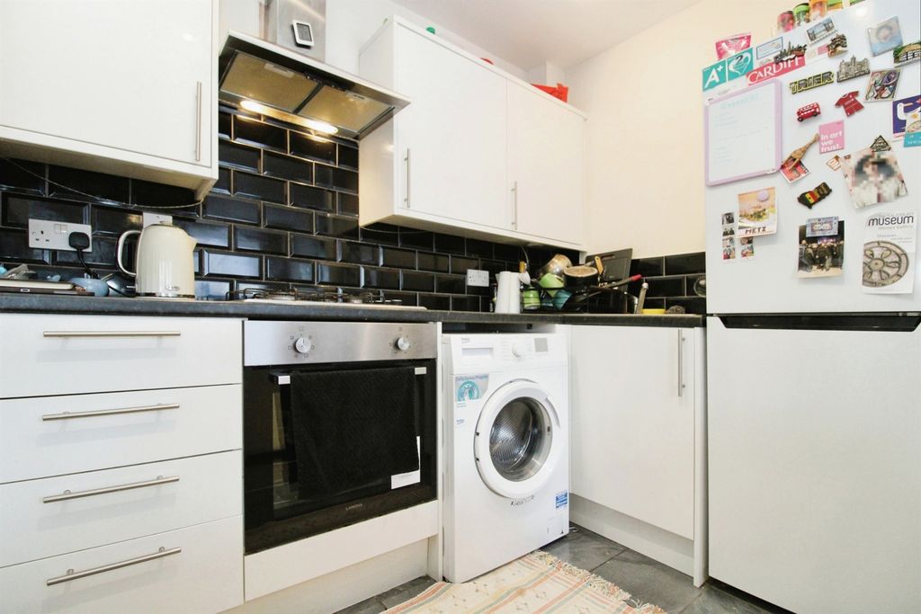 Property photo 2 of 13