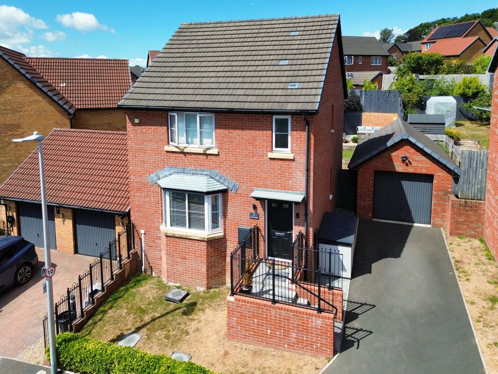 Property photo 1 of 18