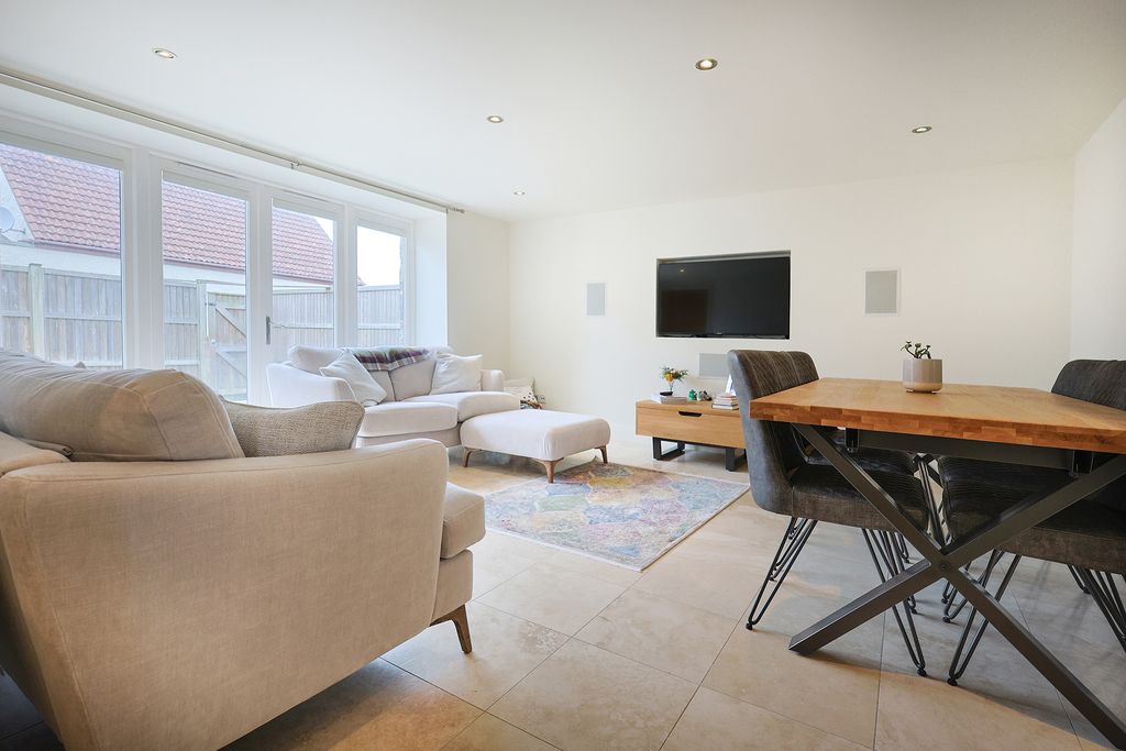 Additional image 7 of 2 bed property for saleLe Ramee, St Peter Port, Guernsey GY1