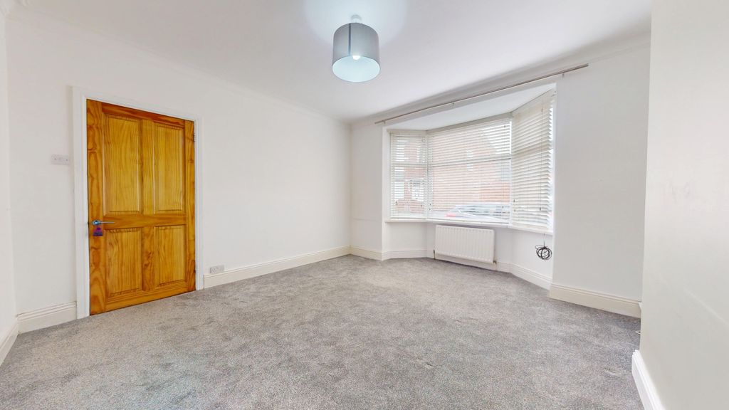 Property photo 2 of 19 4332832