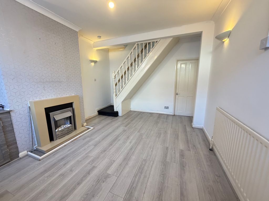 Property photo 2 of 12 Image