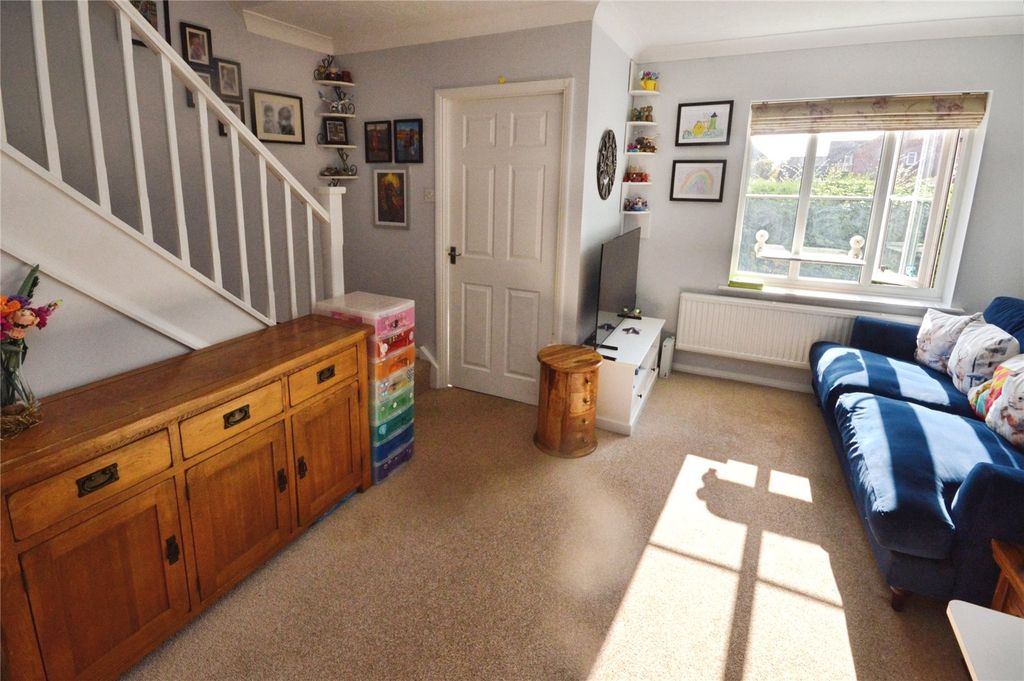 Property photo 3 of 16 Picture No. 17