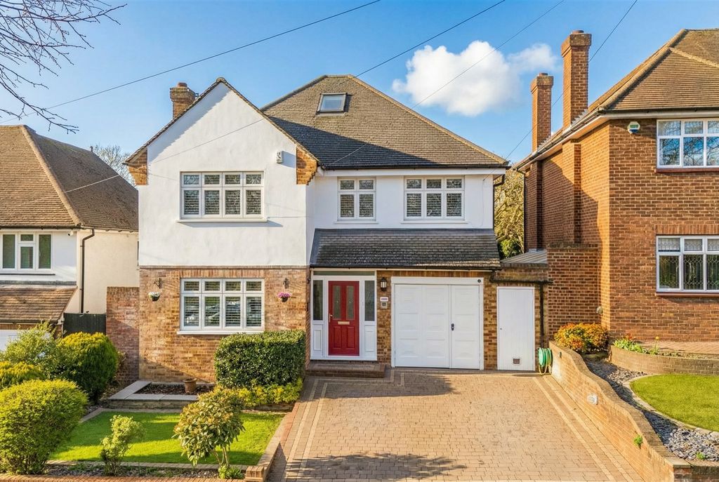 Property photo 1 of 36 4926990