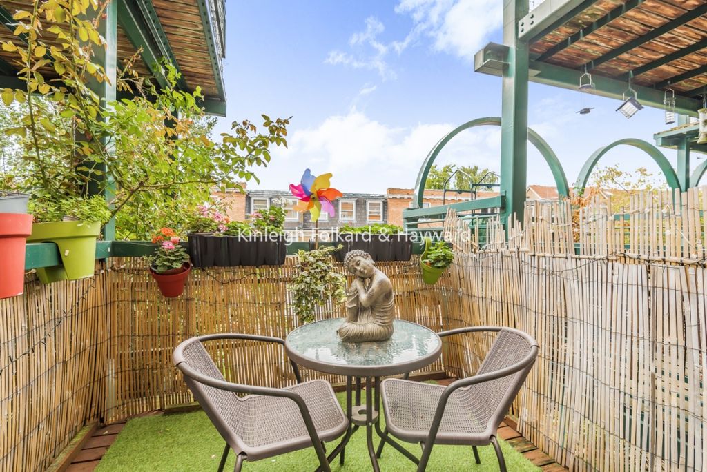 Property photo 3 of 6 3462d15d-56B4-4F28-9