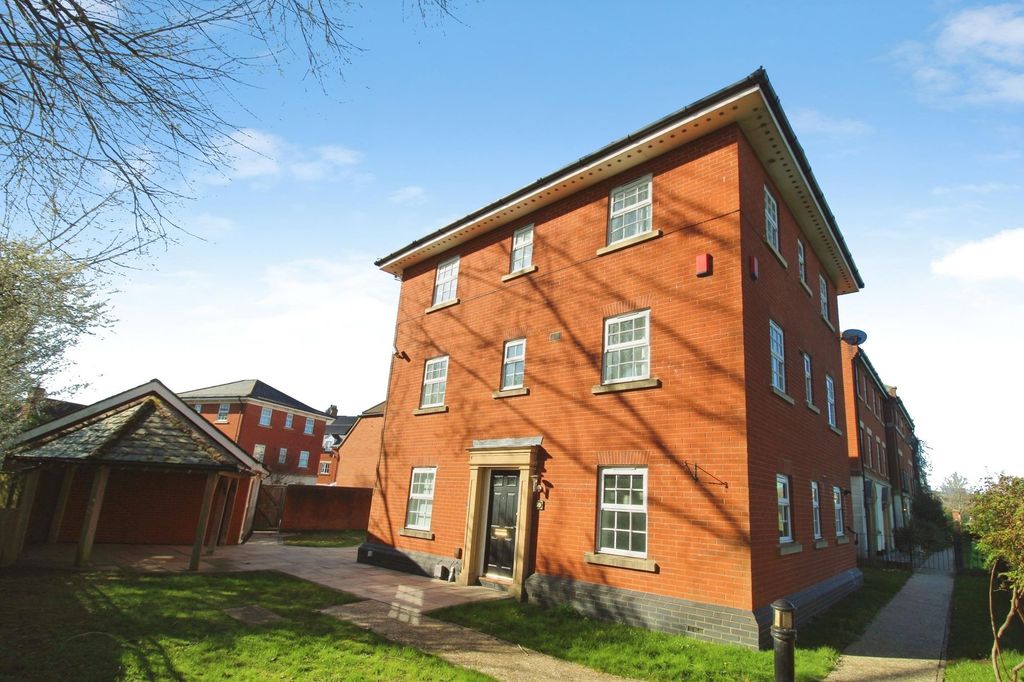 Property photo 1 of 25