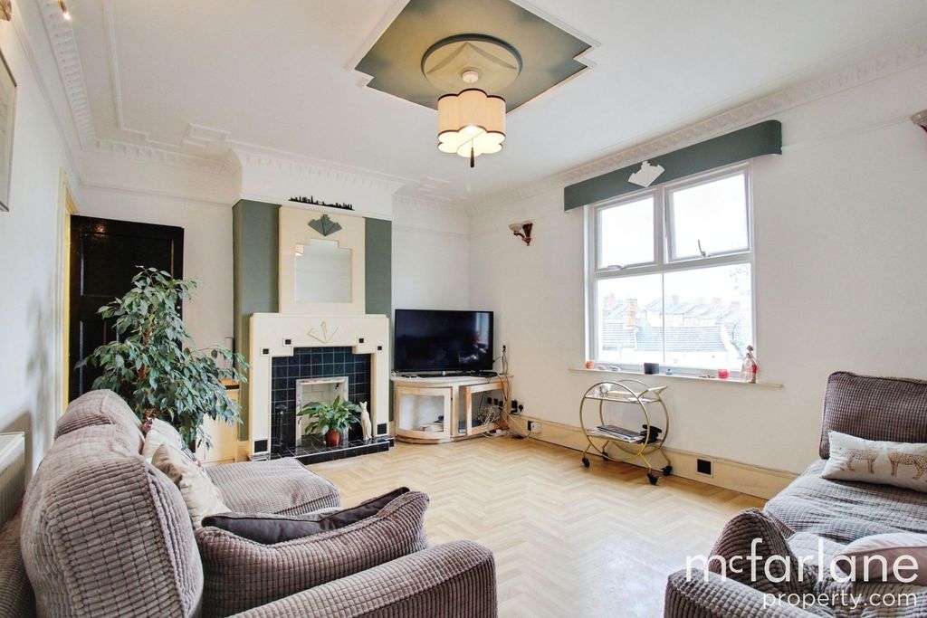 Property photo 2 of 19