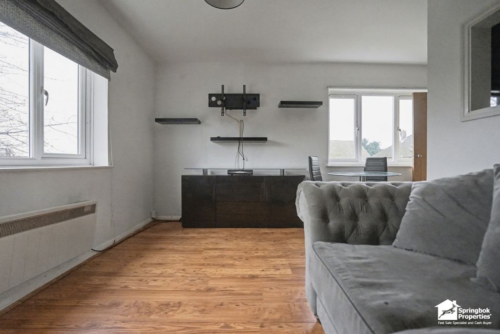 Property photo 3 of 12 Image 2