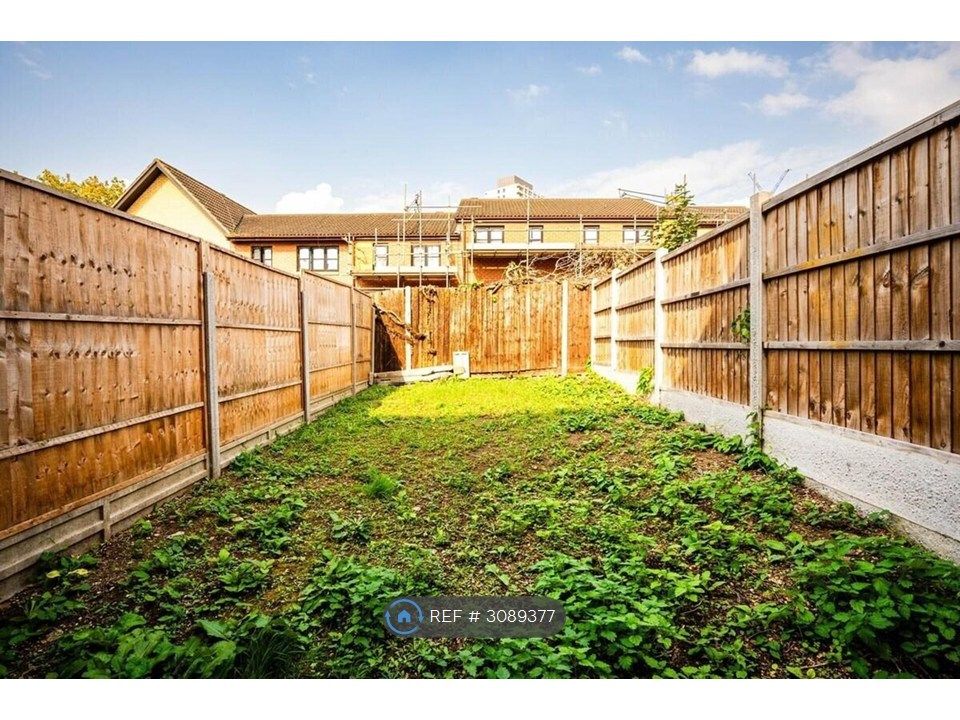 Property photo 3 of 10 Garden