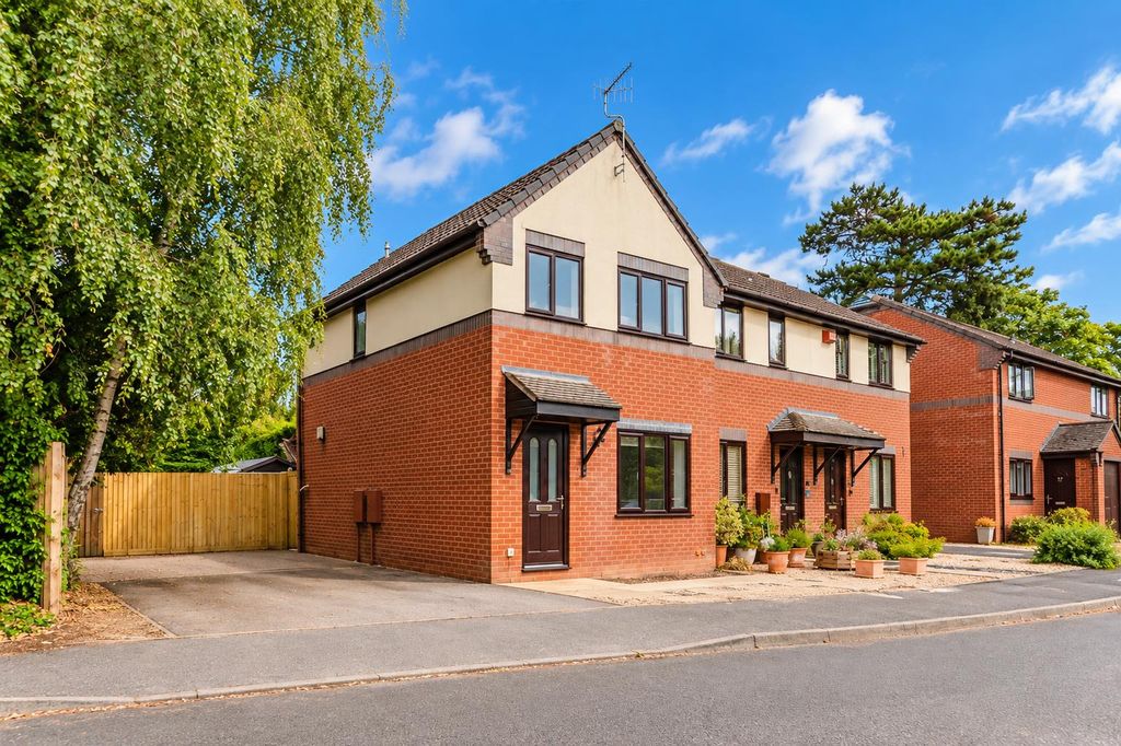 Property photo 1 of 18
