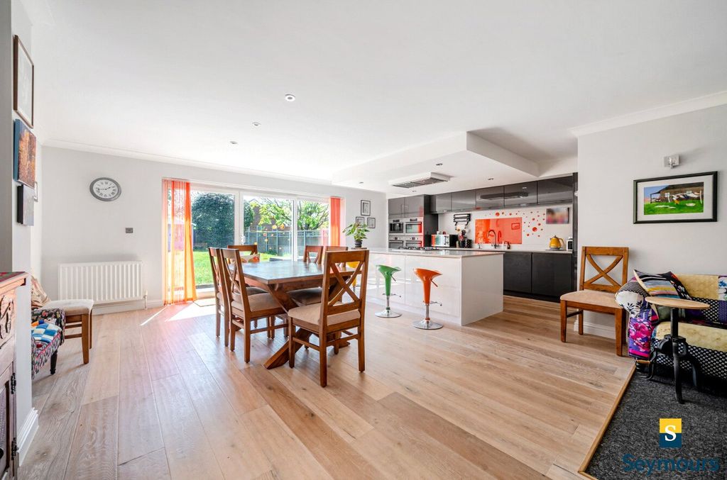 Property photo 3 of 25 Picture No. 09