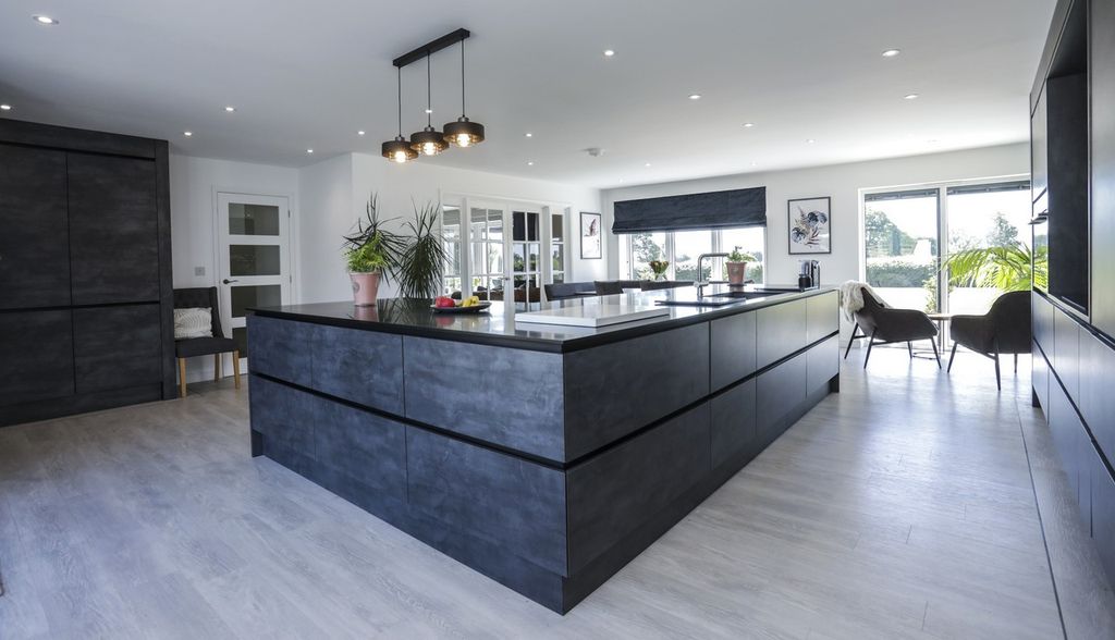 Property photo 3 of 28 9T5A8048