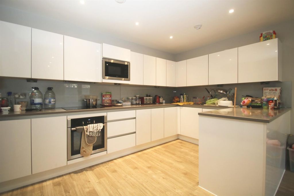 Property photo 3 of 7 Img_6062 (1).Jpg