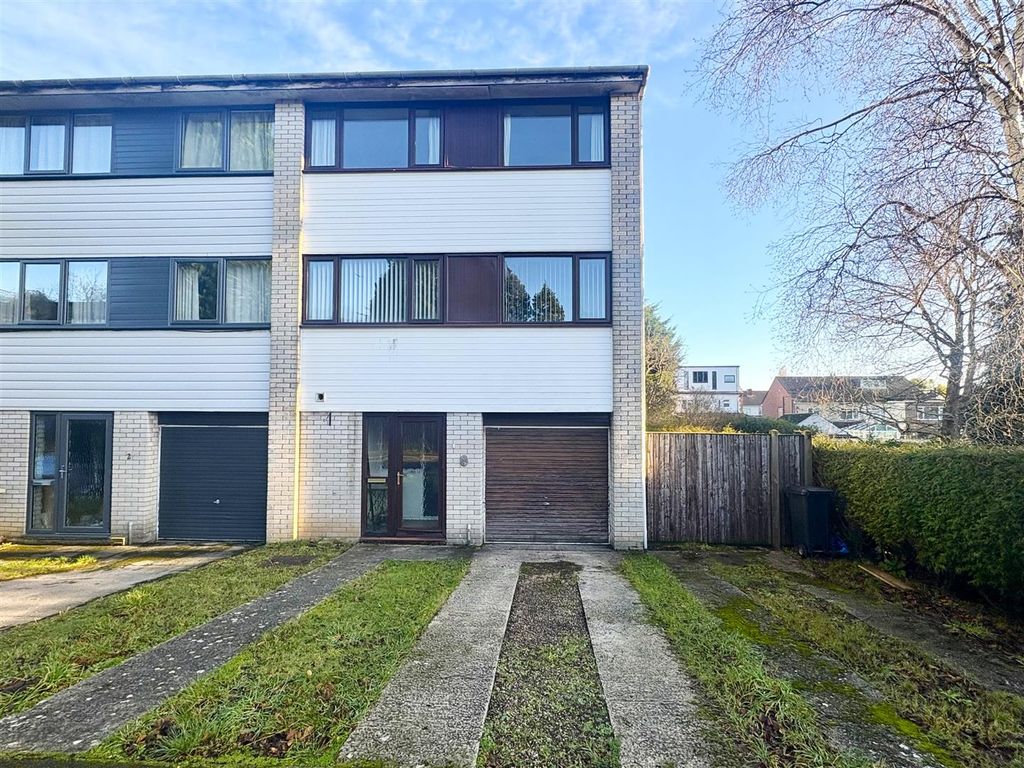 Property photo 1 of 9